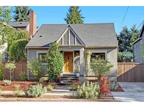 2645 N Halleck Street Portland OR 97217