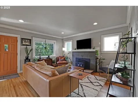 2645 N Halleck Street Portland OR 97217
