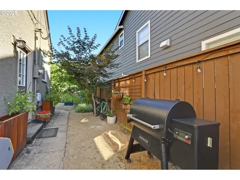 2645 N Halleck Street Portland OR 97217