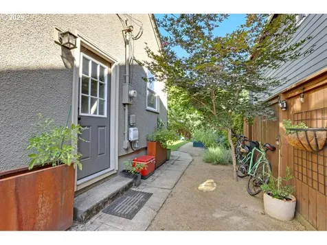 2645 N Halleck Street Portland OR 97217