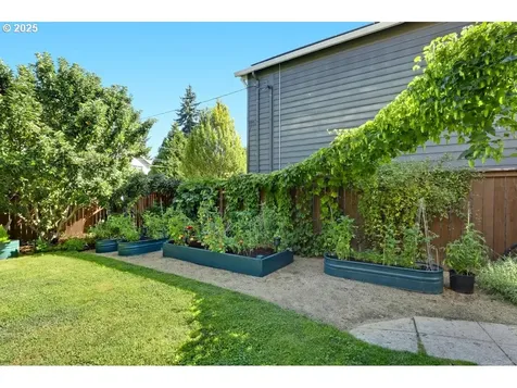 2645 N Halleck Street Portland OR 97217