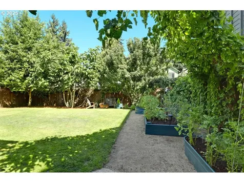 2645 N Halleck Street Portland OR 97217