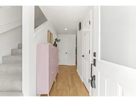 547 S Florida Street Portland OR 97219