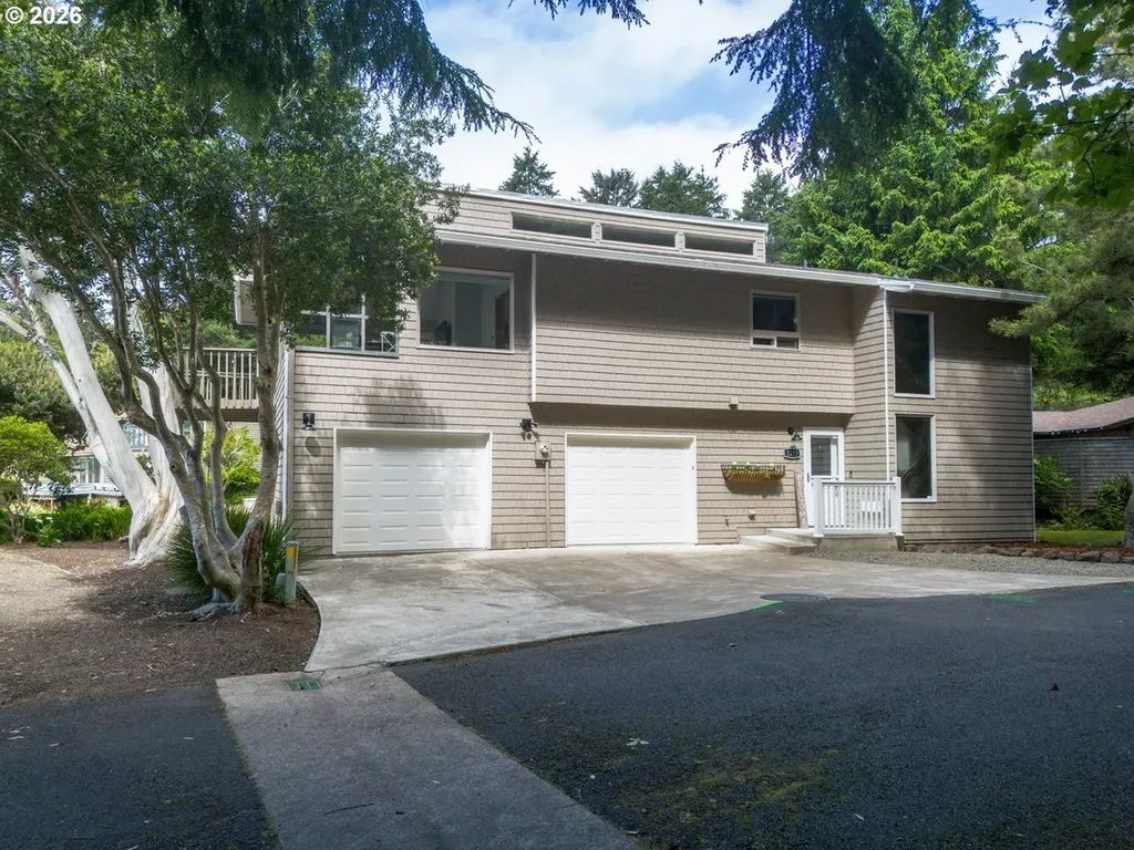 1253 NE East Lagoon Drive Lincoln City OR 97367
