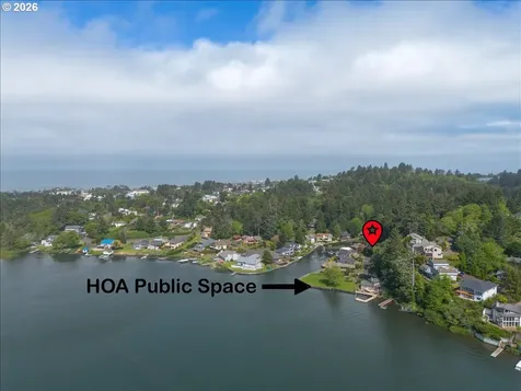 1253 NE East Lagoon Drive Lincoln City OR 97367