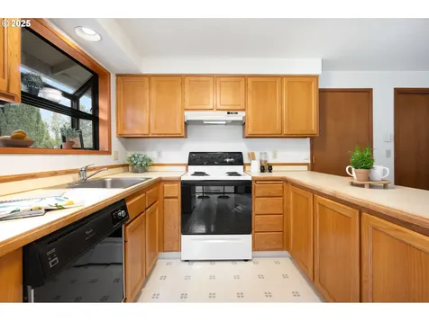 9334 SW Umiat Street Tualatin OR 97062