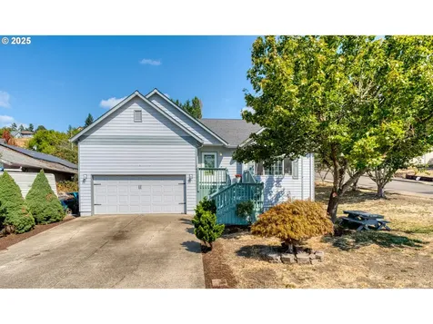 785 NE Blair Street Sheridan OR 97378