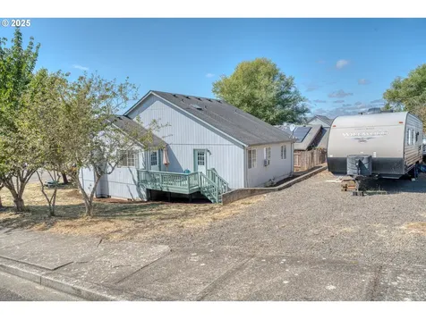 785 NE Blair Street Sheridan OR 97378