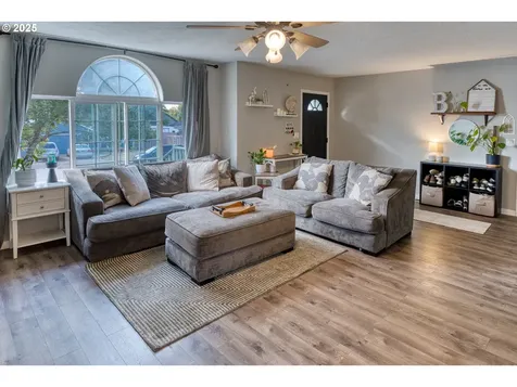 785 NE Blair Street Sheridan OR 97378