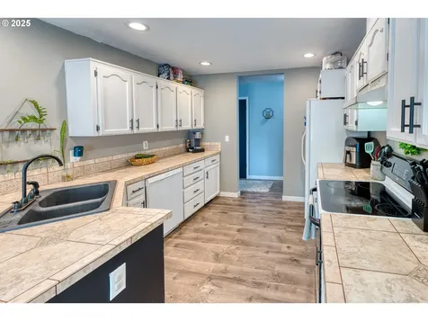 785 NE Blair Street Sheridan OR 97378