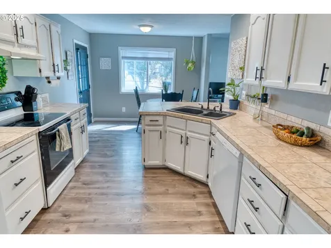 785 NE Blair Street Sheridan OR 97378