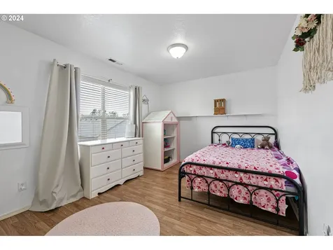 617 Street Charles Street Eugene OR 97402