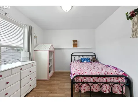 617 Street Charles Street Eugene OR 97402