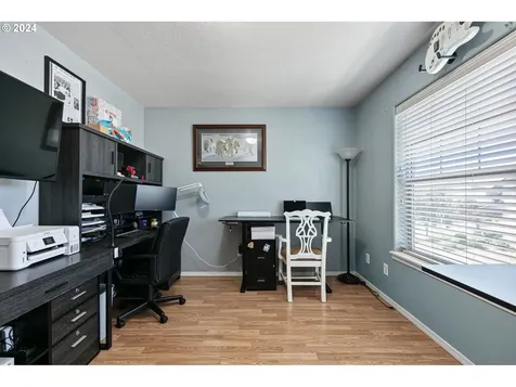 617 Street Charles Street Eugene OR 97402