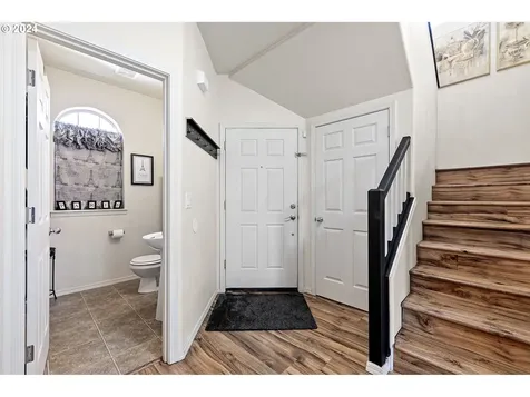 617 Street Charles Street Eugene OR 97402