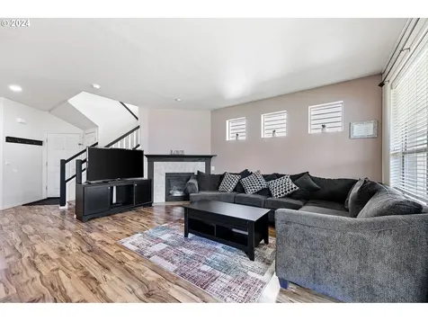 617 Street Charles Street Eugene OR 97402