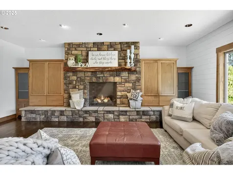 15047 S Macksburg Road Molalla OR 97038