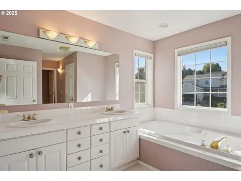 3739 NW Knapp Lane Camas WA 98607