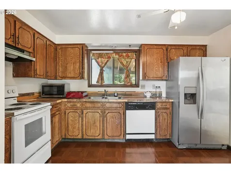 1453 SE 29th Court Troutdale OR 97060