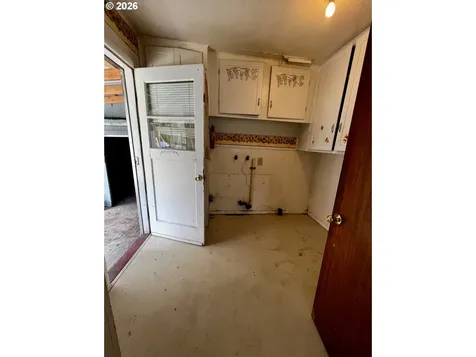 1215 NE Irvine Street Mcminnville OR 97128