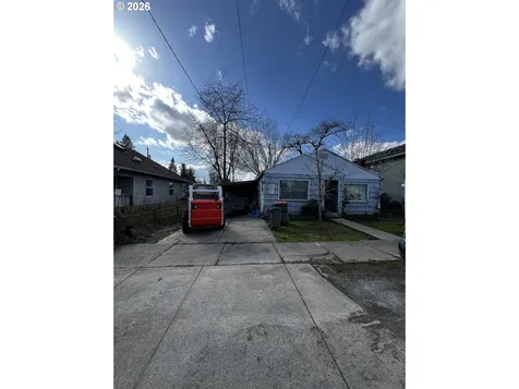 1215 NE Irvine Street Mcminnville OR 97128