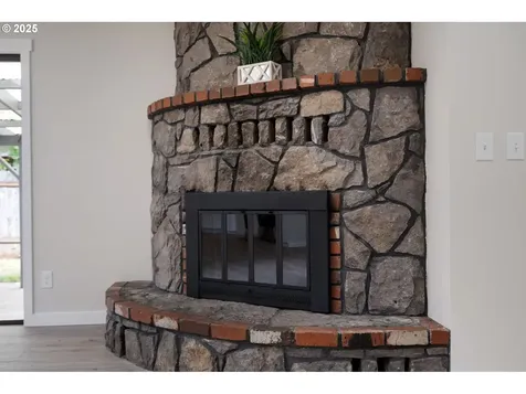 795 H Street Washougal WA 98671
