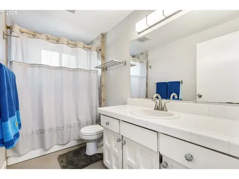21629 NE Lachenview Lane Fairview OR 97024