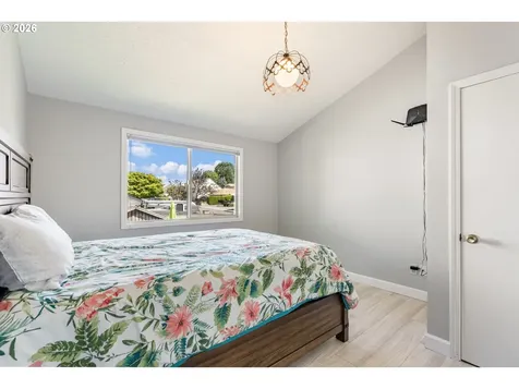 21629 NE Lachenview Lane Fairview OR 97024