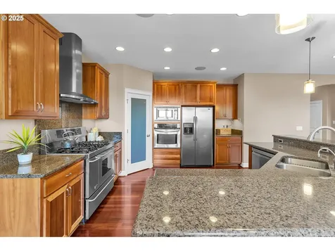 14300 NW 25th Court Vancouver WA 98685
