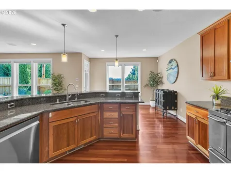 14300 NW 25th Court Vancouver WA 98685
