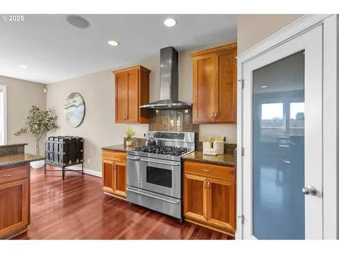14300 NW 25th Court Vancouver WA 98685
