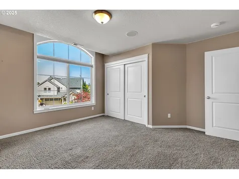 14300 NW 25th Court Vancouver WA 98685