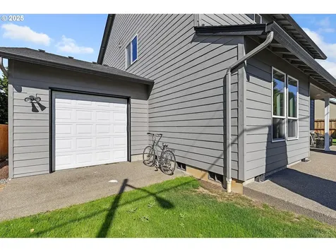 14300 NW 25th Court Vancouver WA 98685