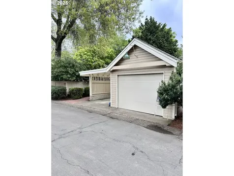 263 Spyglass Drive Eugene OR 97401