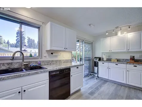 9802 NE 58th Street Vancouver WA 98662