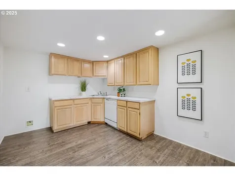 9174 SW Waverly Drive Portland OR 97224