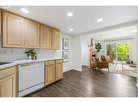 9174 SW Waverly Drive Portland OR 97224