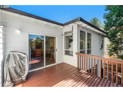 9174 SW Waverly Drive Portland OR 97224