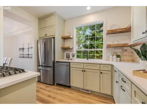9174 SW Waverly Drive Portland OR 97224