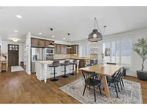 462 Turnberry Avenue Woodburn OR 97071