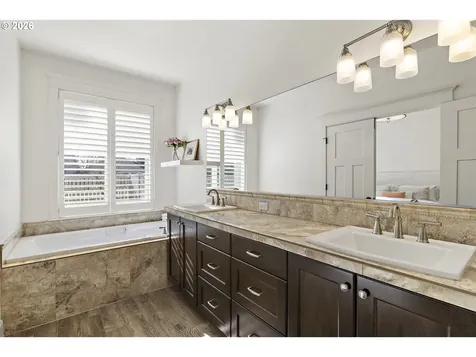 462 Turnberry Avenue Woodburn OR 97071