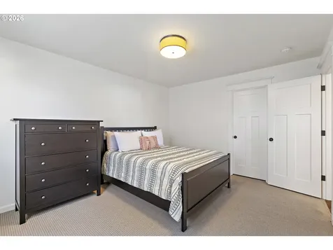 462 Turnberry Avenue Woodburn OR 97071