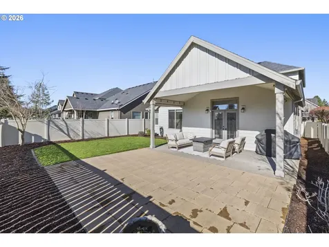 462 Turnberry Avenue Woodburn OR 97071