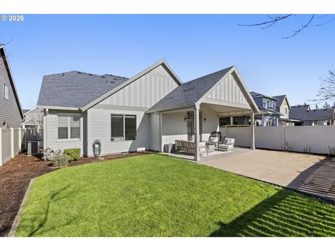 462 Turnberry Avenue Woodburn OR 97071