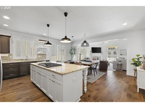 462 Turnberry Avenue Woodburn OR 97071