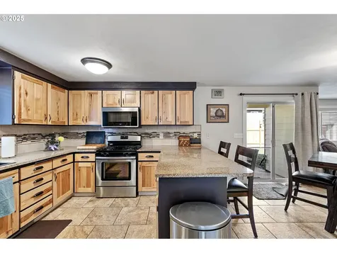1011 Rose Street Junction City OR 97448