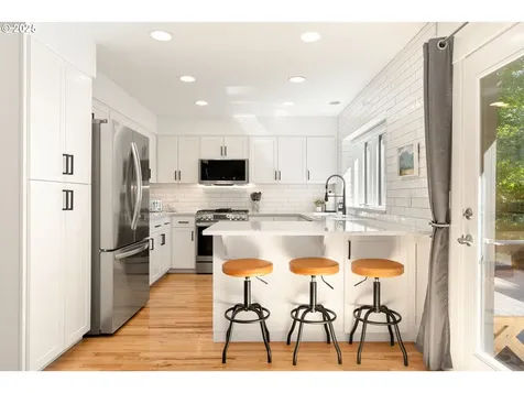 30946 SW River Lane Road West Linn OR 97068