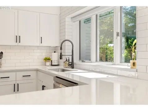 30946 SW River Lane Road West Linn OR 97068