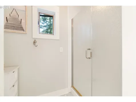 30946 SW River Lane Road West Linn OR 97068