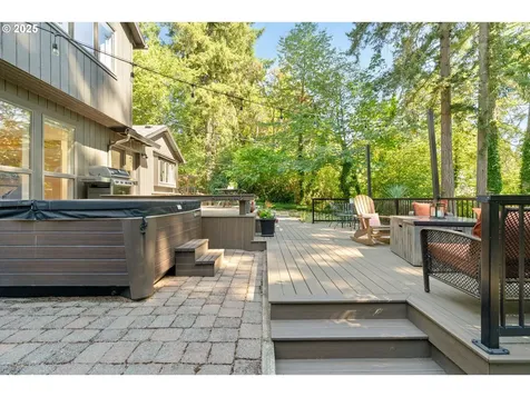30946 SW River Lane Road West Linn OR 97068